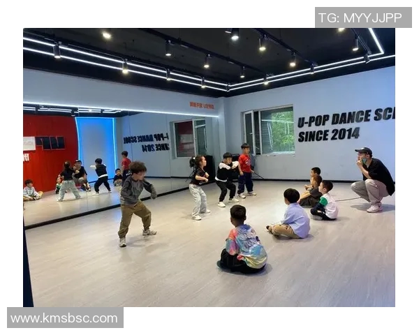 武汉街舞队的速度挑战与热情碰撞探索街舞文化的魅力与未来